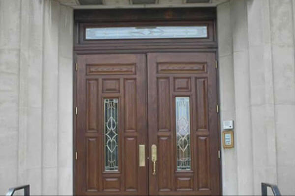 New entry door installation